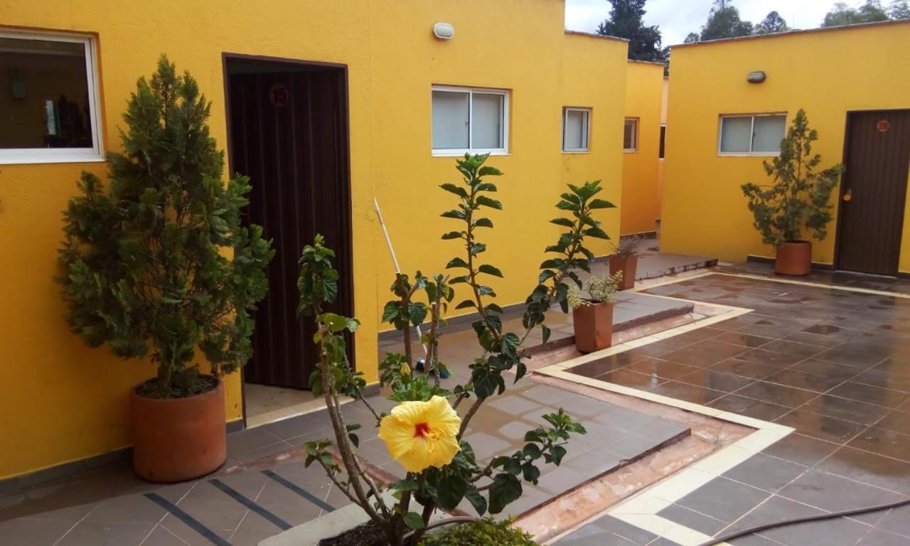 Hostal El Hangar Rionegro Exterior photo