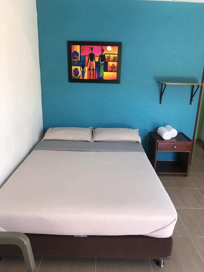 Hostal El Hangar Rionegro Exterior photo