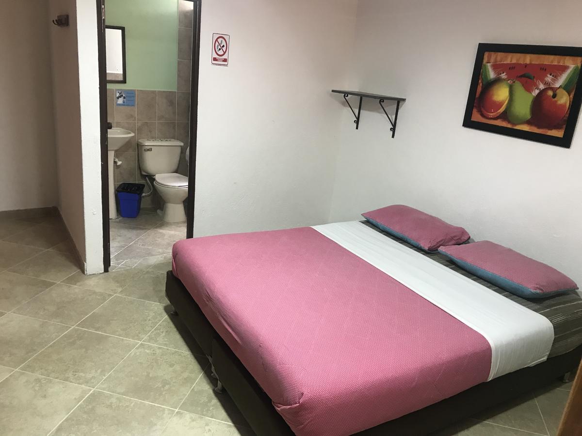 Hostal El Hangar Rionegro Exterior photo